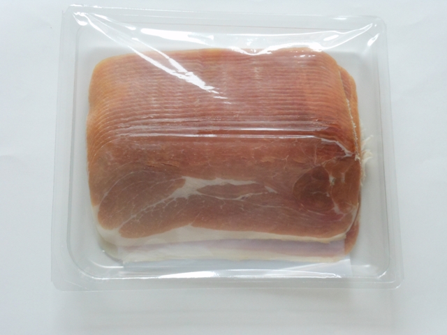 PROSCIUTTO CRUDO / SZYNKA DOJRZEWAJĄCA KROJONA 500 G 30 PLASTRÓW 6/BOX SAN MICHELE