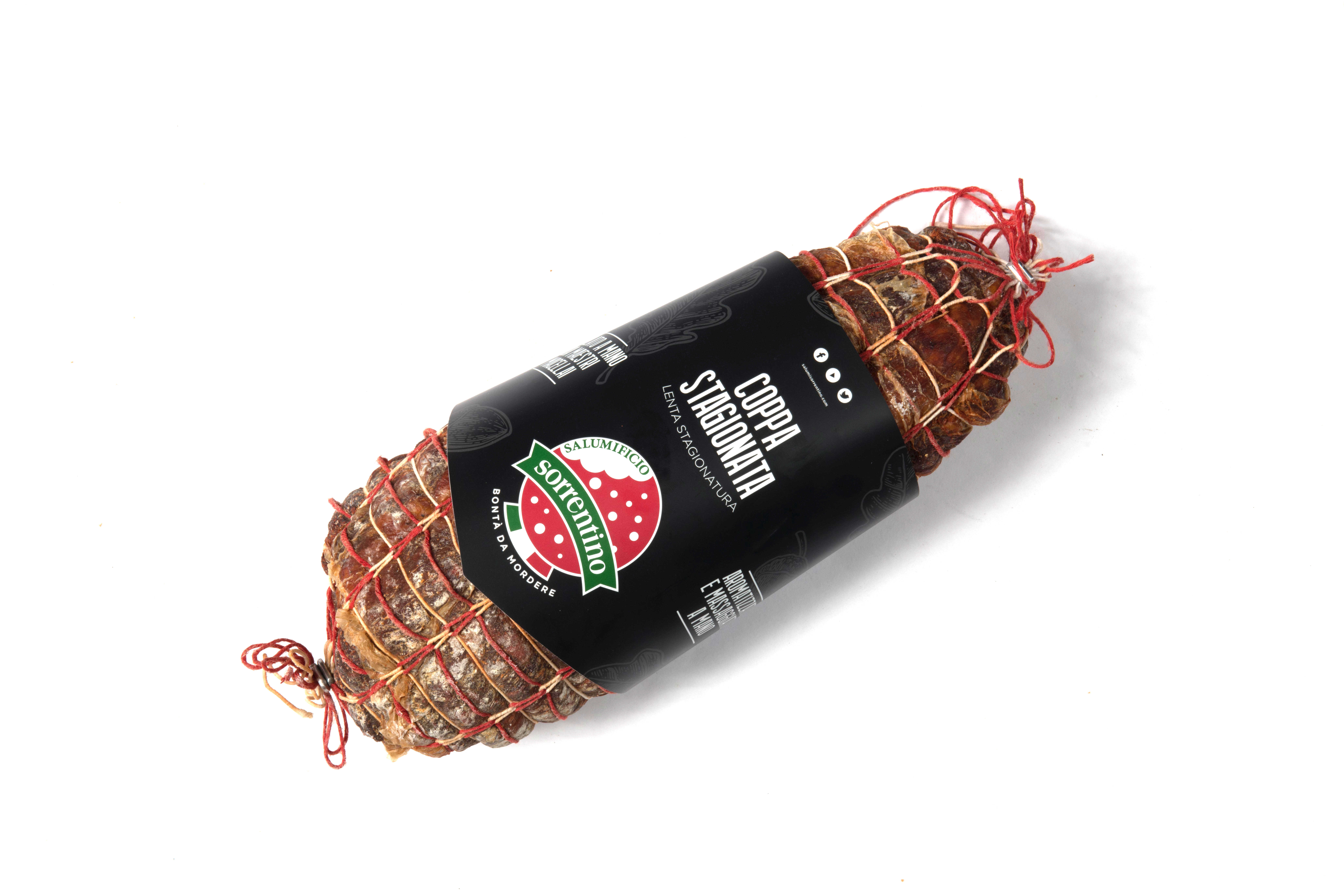 COPPA STAGIONATA W CAŁOŚCI PIKANTNA VAC. OK. 1.8KG 8/BOX SORRENTINO